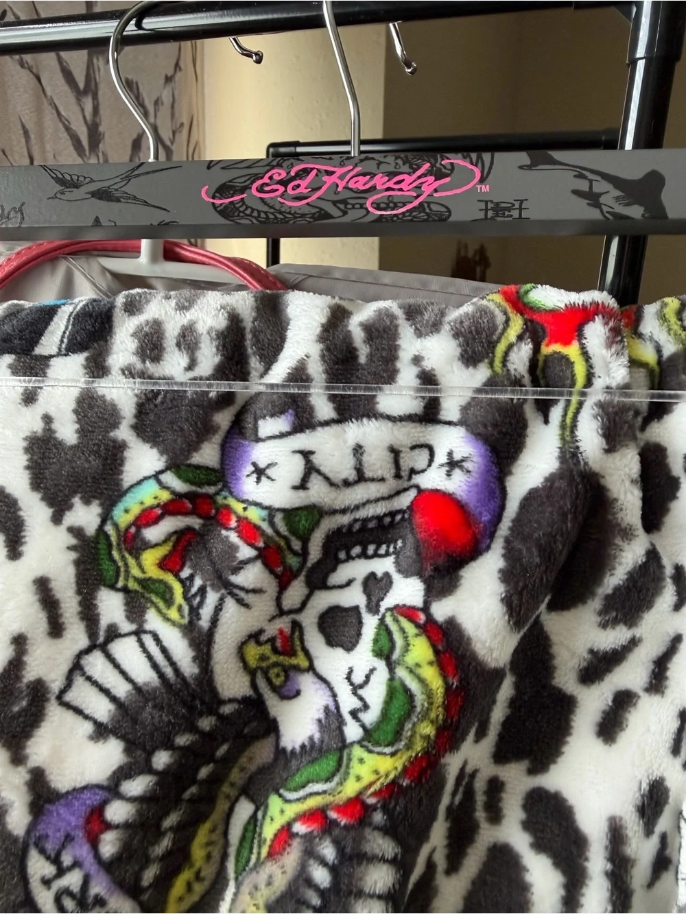 Ed Hardy Printed Plush Oversized Throw Blanket - Love Kills Slowly NWT